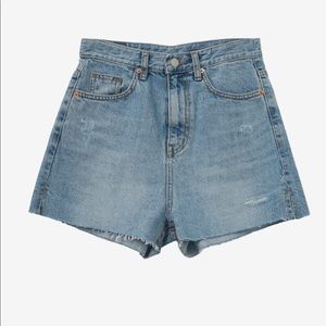 STYLENANDA BNWT blue and black denim shorts